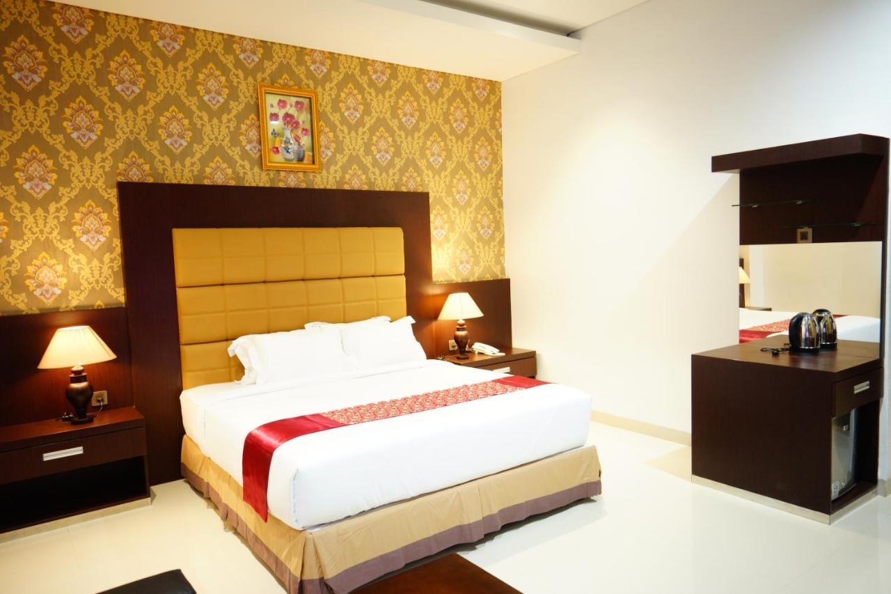 Singapore City Hotel Batu Bara Sungaibalai Exterior photo